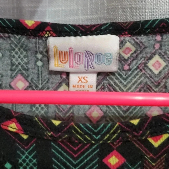 LULAROE TOP - Picture 4 of 4